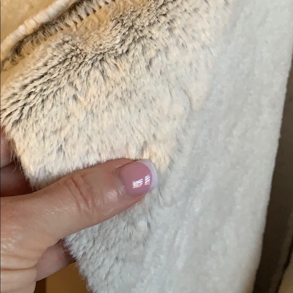 Soft, fleece suede vest - Picture 3 of 4